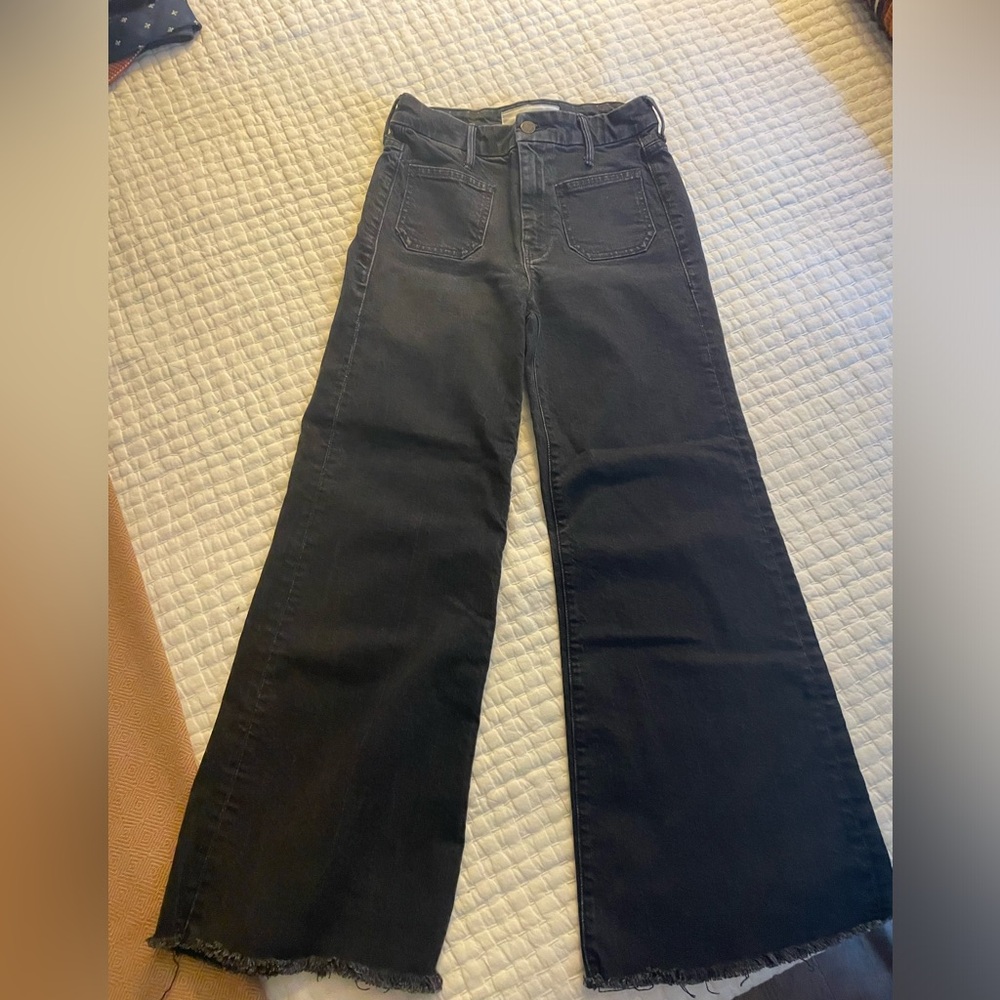 MOTHER denim wide leg hustler roller fray jeans black